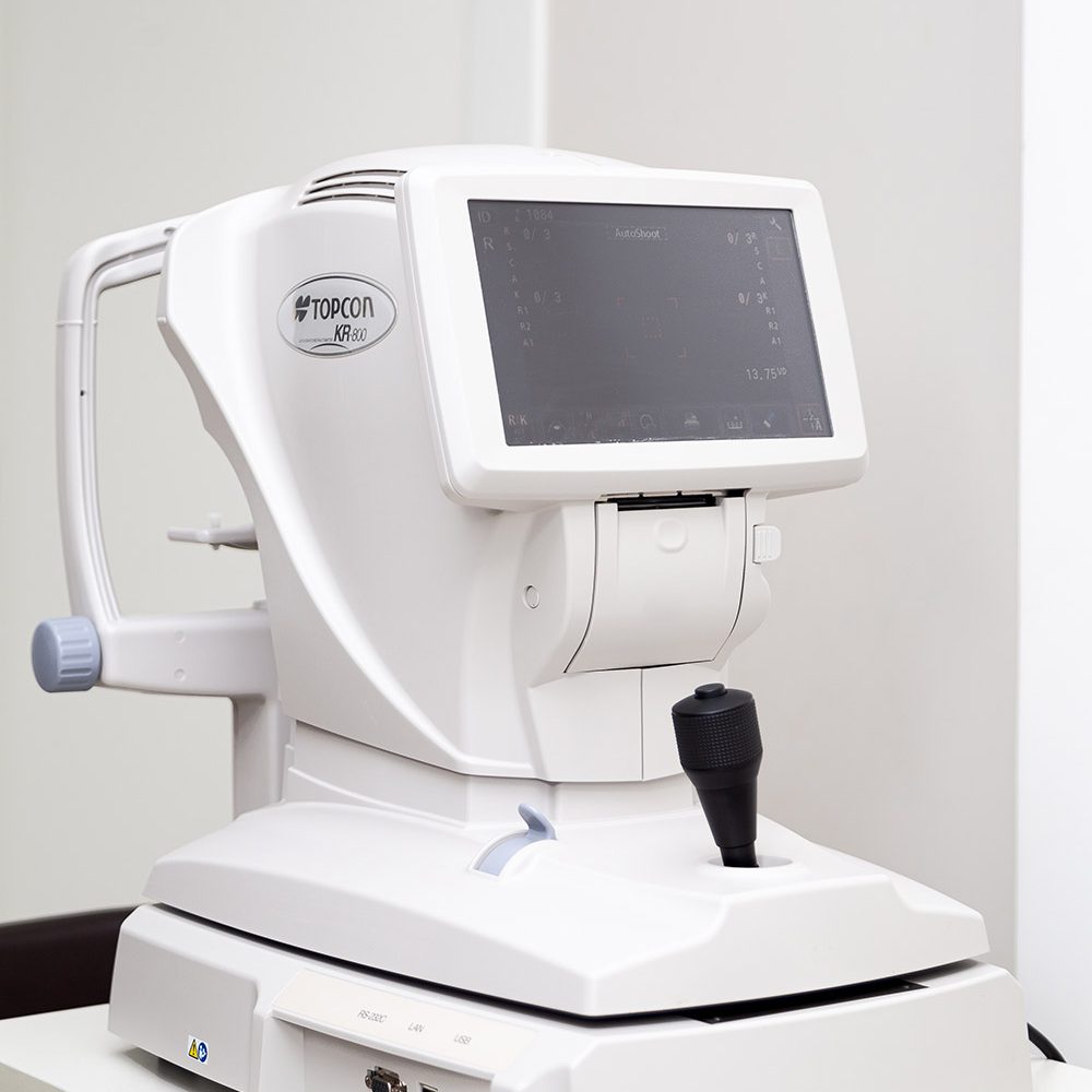 Auto Refrator com Ceratômetro